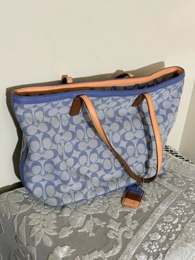 Coach Legacy Weekend Signature Tote 23107 Blue Chambray Jacquard Shopper